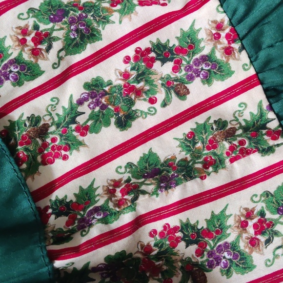 Vintage 70s Square Up Holiday Christmas Holly Berries Fruit Skirt Small🎄🍇 - Picture 8 of 13